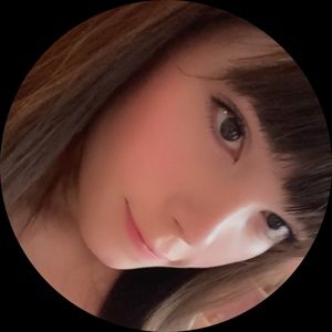 Meet your Posher, Claire